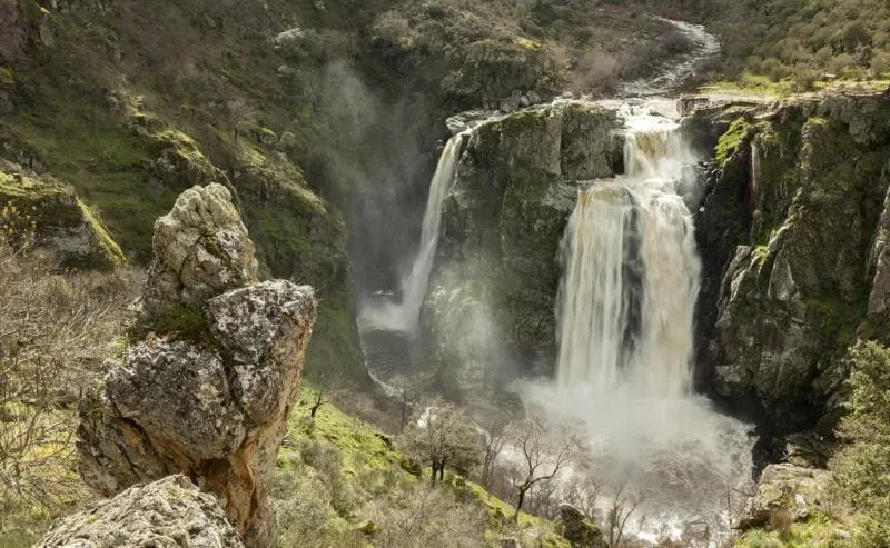 Pozo de los Humos, cascada de los Arribes del Duero en Masueco