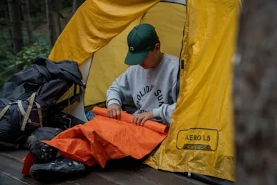 Trinordic Saco de Dormir Ligero Anti-Enganches para Camping y Senderismo